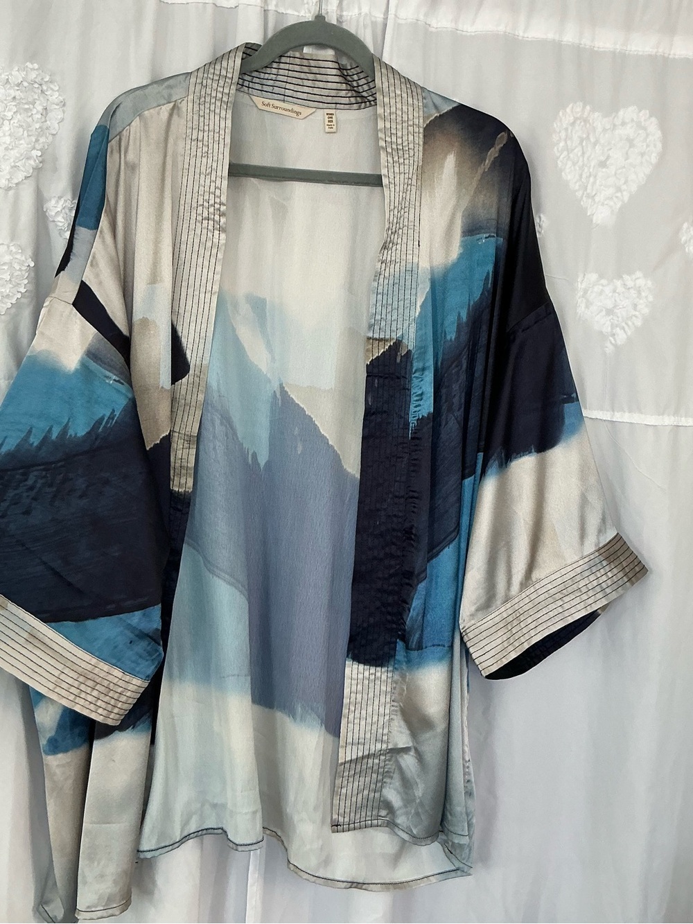 Soft Surroundings Blue, Navy & Cream Watercolor Satin Kimono Robe